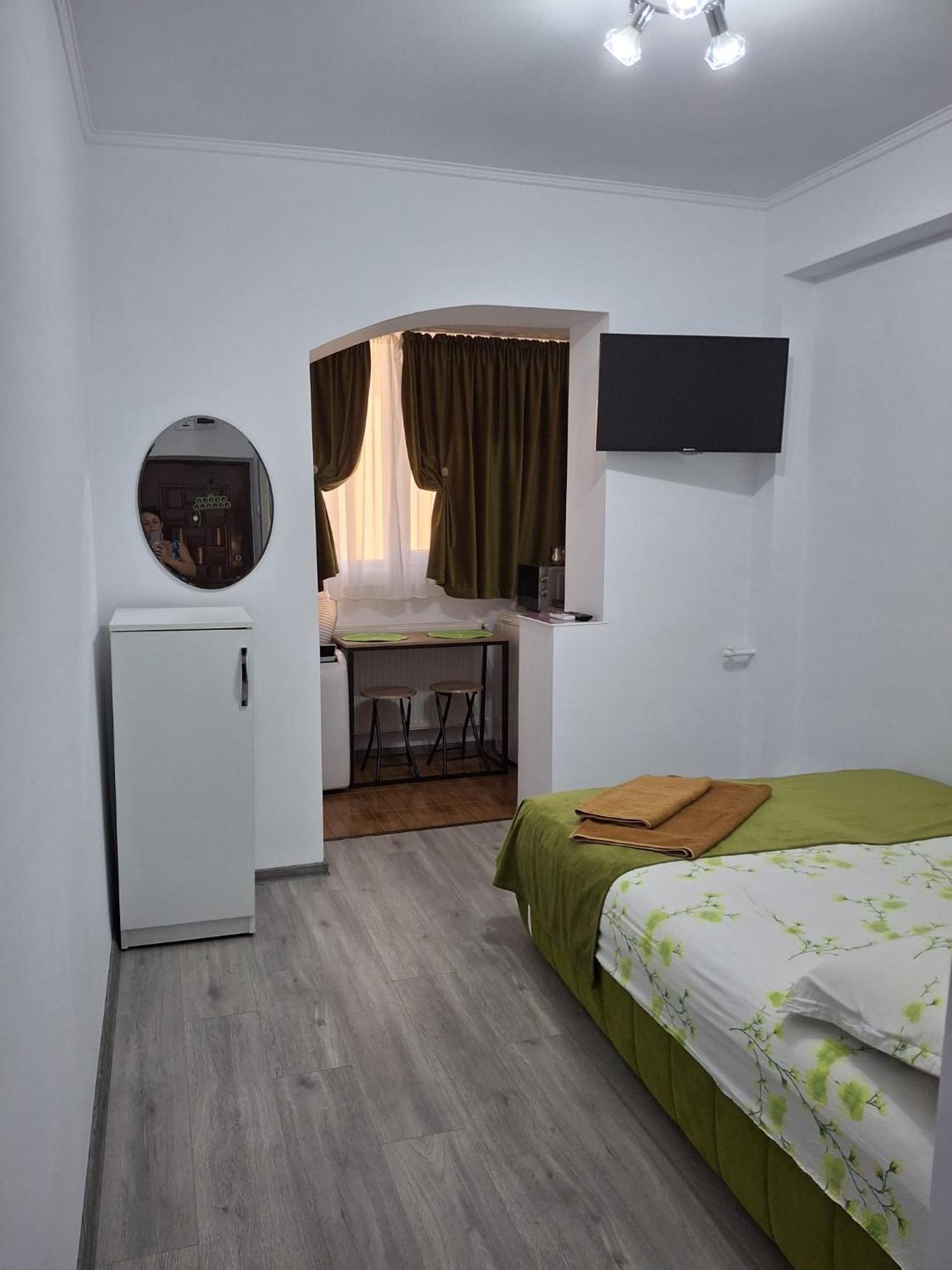 Anna Home Ramnicu Valcea Exterior photo