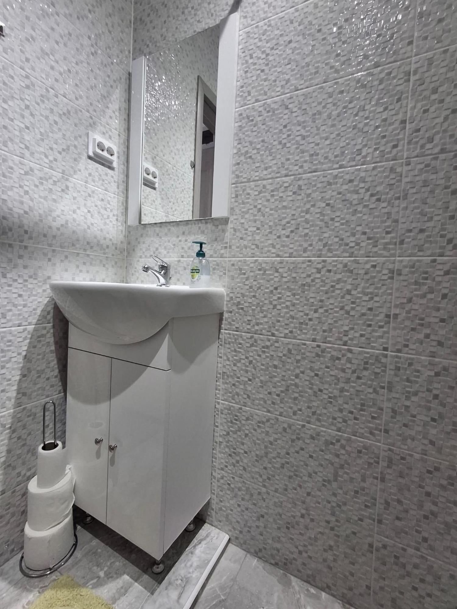 Anna Home Ramnicu Valcea Exterior photo
